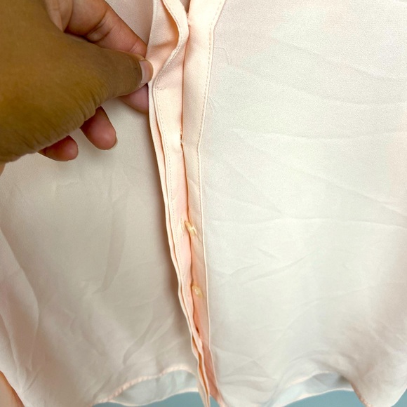 Banana Republic Sheer Pale Pink V- Neck long Sleeve Blouse Size S. - Picture 3 of 6